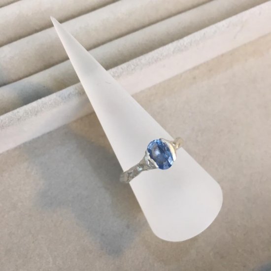 Cave Single Stone Treasure Ring - Click Image to Close