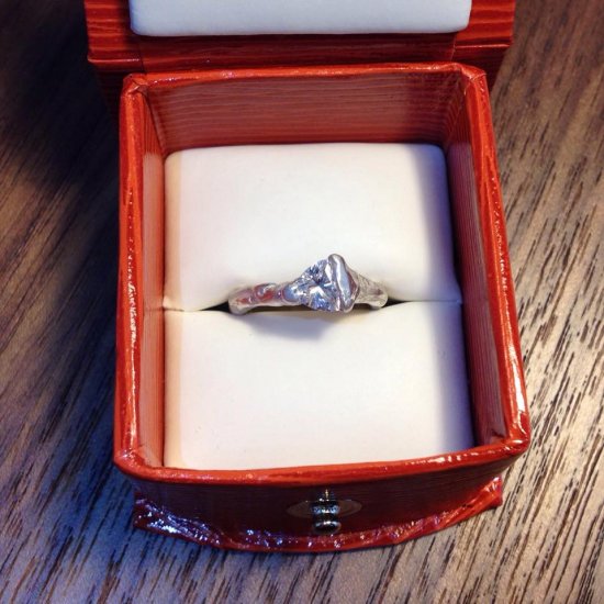 Cave Single Stone Treasure Ring - Click Image to Close